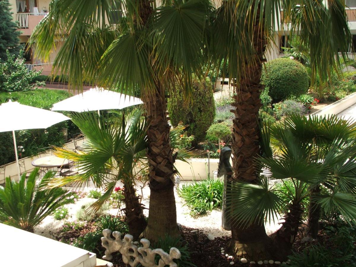 Hotel Diana Vence Exterior foto