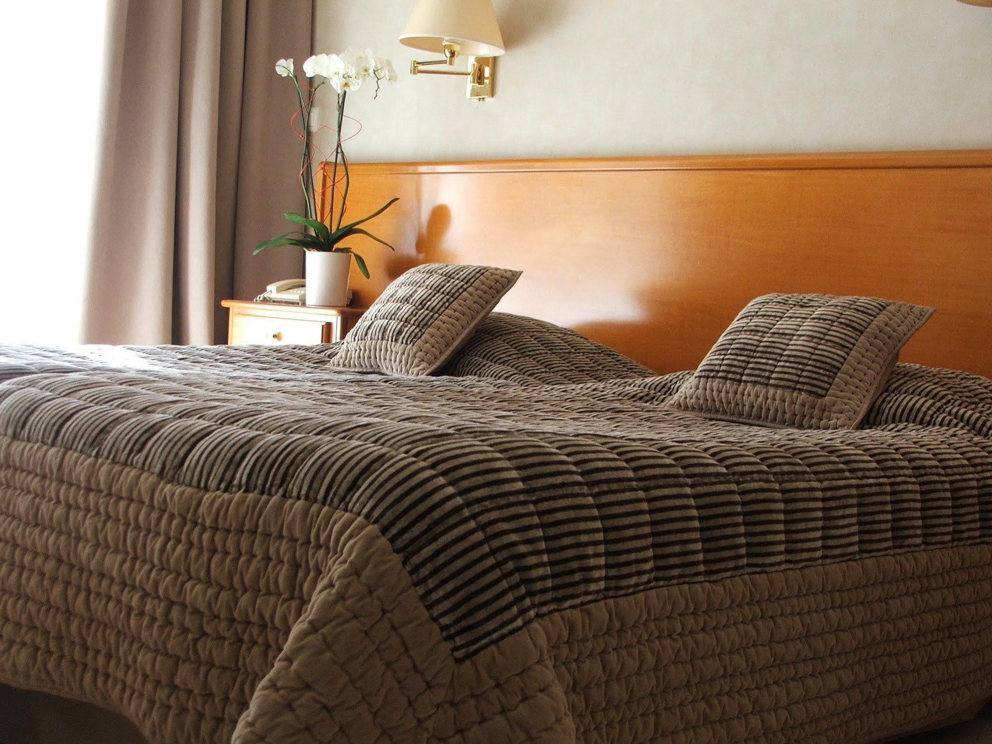 Hotel Diana Vence Cameră foto